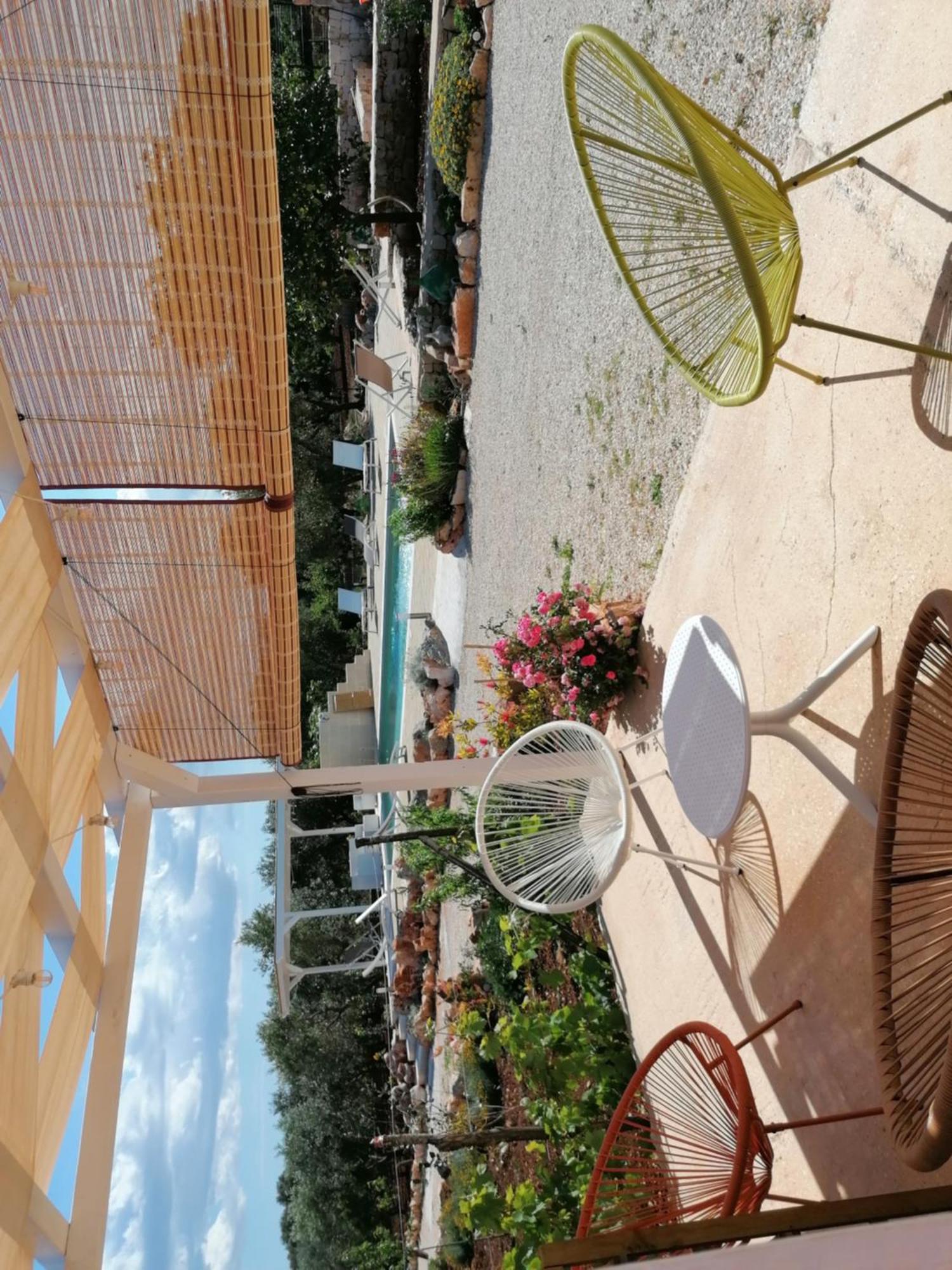 Trullo Del Sol Guest House Ceglie Messapica Exterior photo