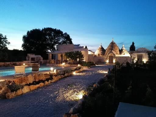 Trullo Del Sol Guest House Ceglie Messapica Exterior photo